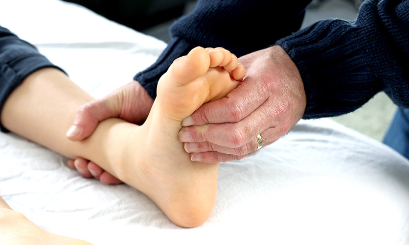 podiatrists insurance - patient foot treatment